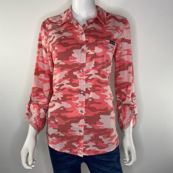 NWT Calvin Klein pink Camo button up‎ shirt - Picture 2 of 14